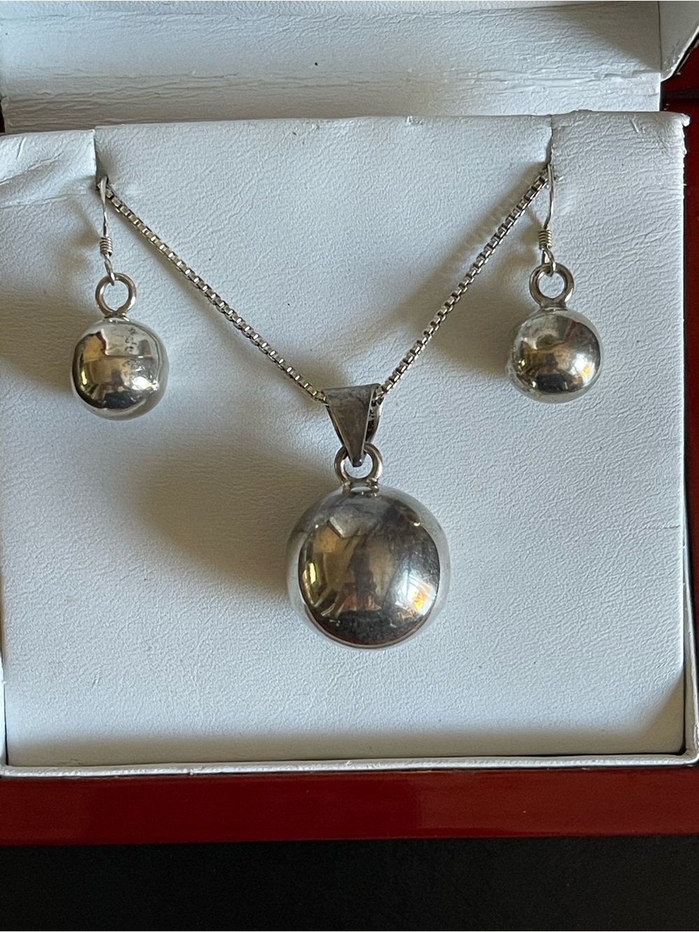 925 Sterling Silver Polished Ball Pendant Necklace and Earrings Set - Picture 2 of 11
